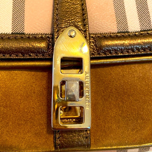 Burberry metallic Berkeley crossbody bag - Picture 7 of 9